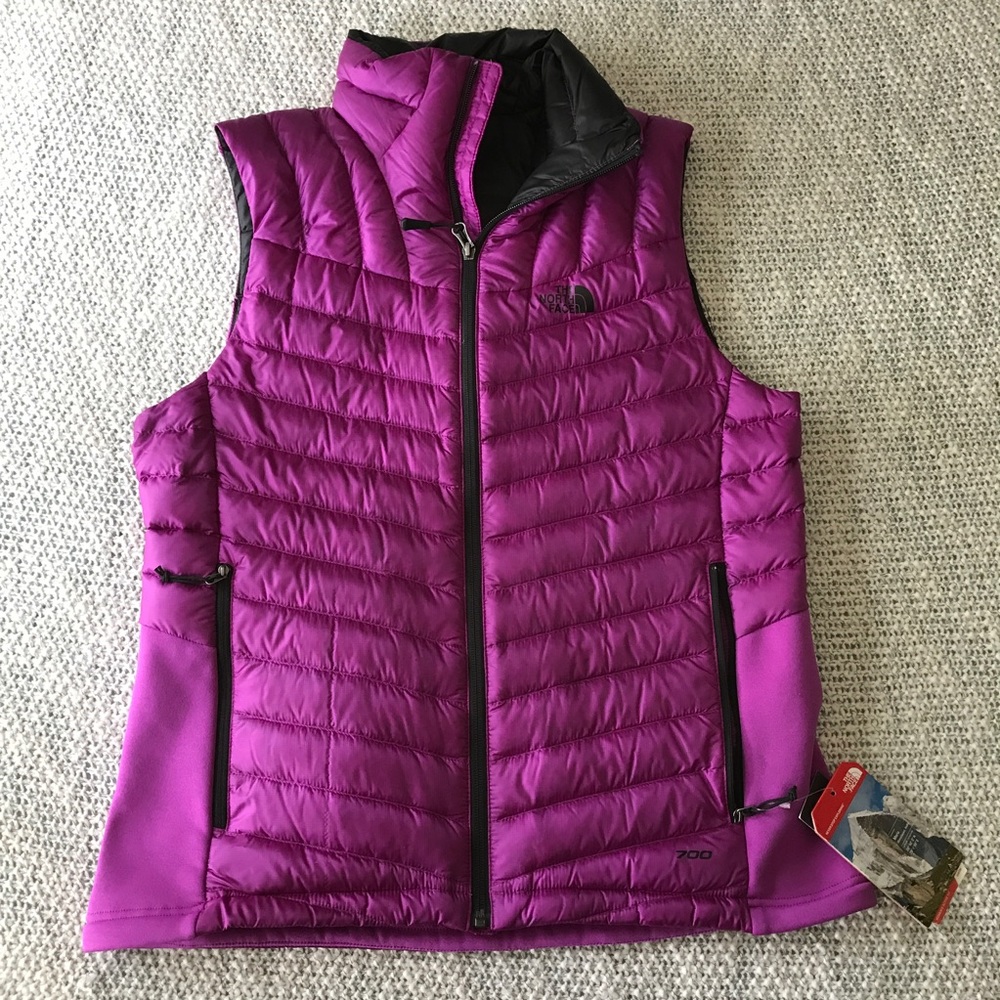 NWT The North Face Tonnerro vest, magenta, size L